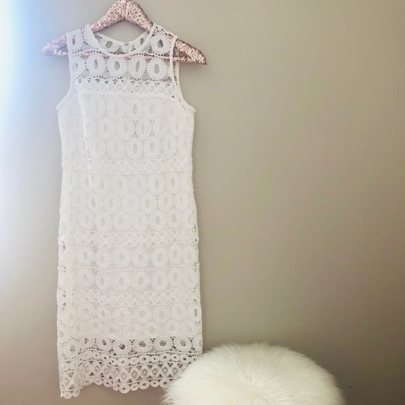 White eyelet dress - Picture 2 of 8